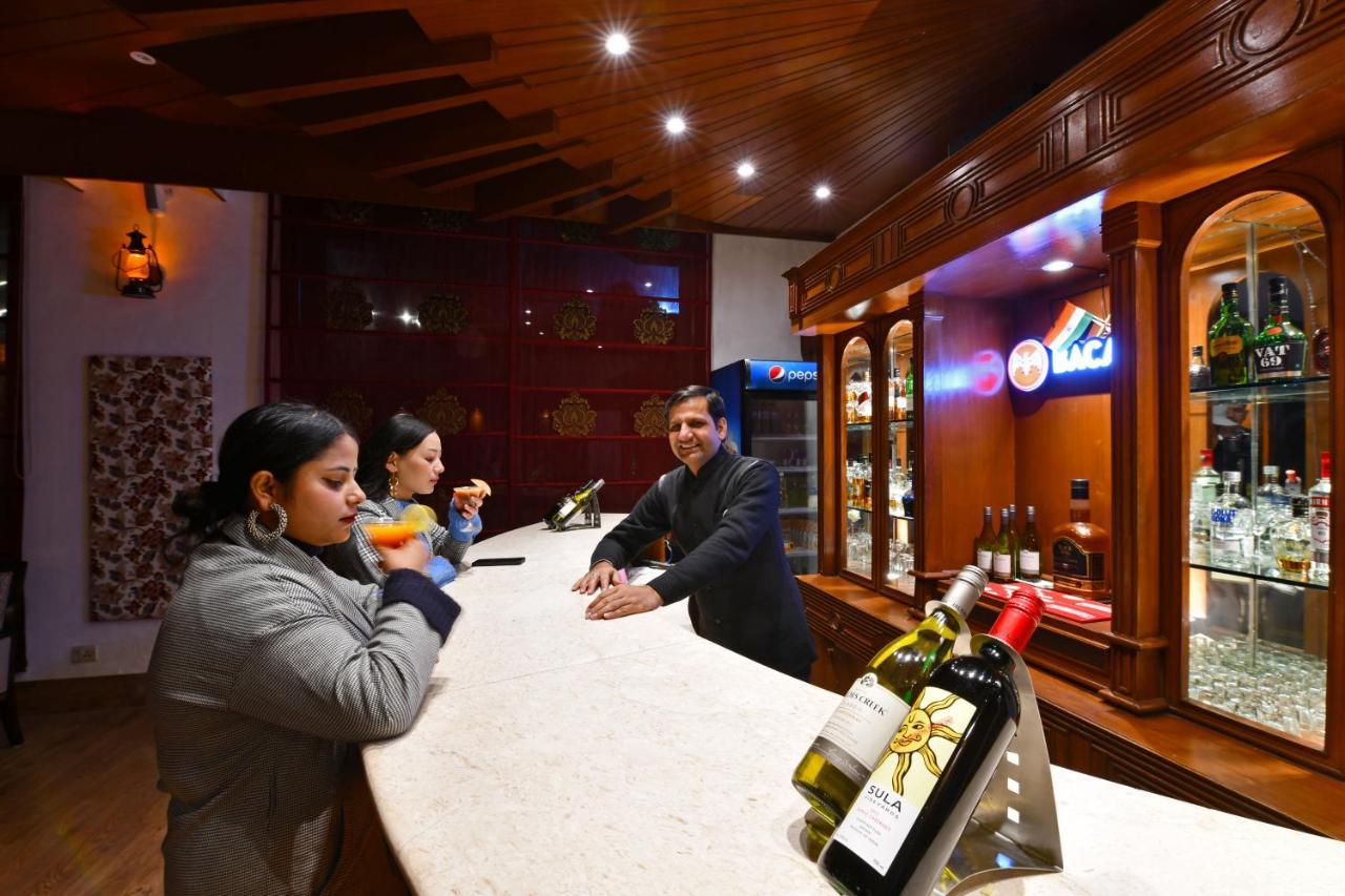 Mastiff Grand Manali Resort ภายนอก รูปภาพ