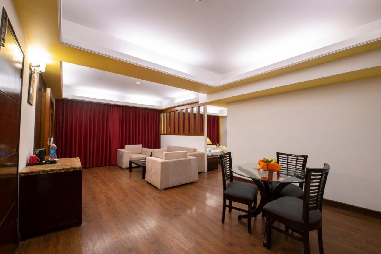 Mastiff Grand Manali Resort ภายนอก รูปภาพ