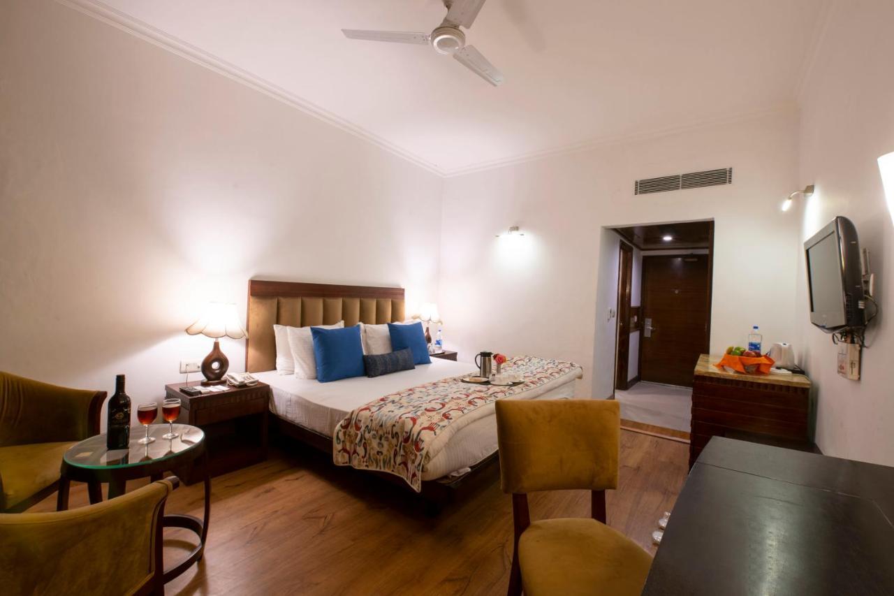 Mastiff Grand Manali Resort ภายนอก รูปภาพ