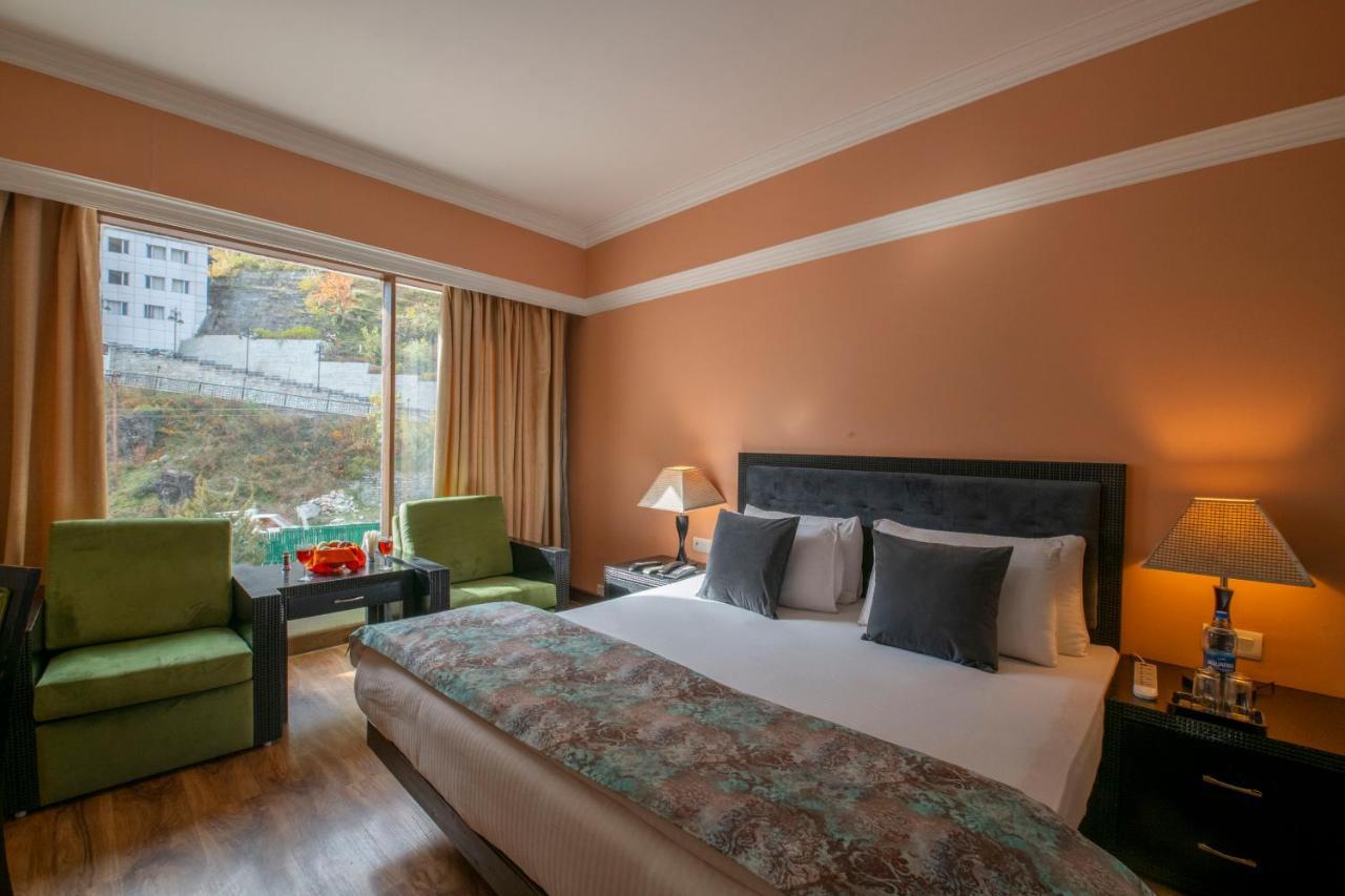 Mastiff Grand Manali Resort ภายนอก รูปภาพ