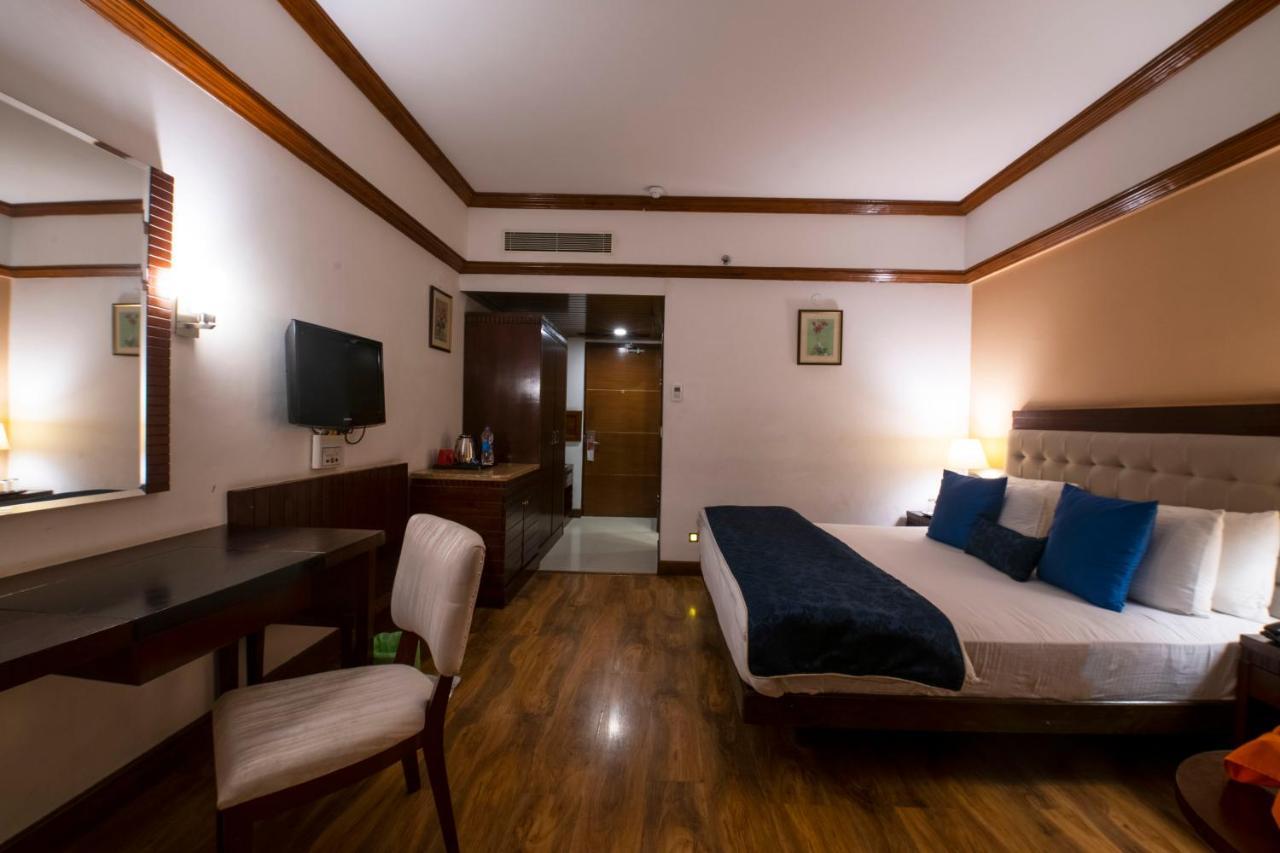 Mastiff Grand Manali Resort ภายนอก รูปภาพ