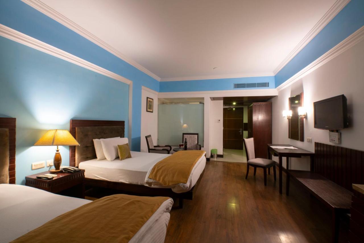 Mastiff Grand Manali Resort ภายนอก รูปภาพ